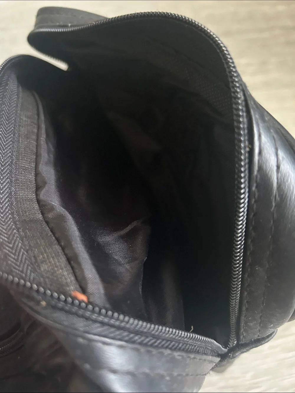 NWT Embassy Genuinely Leather 18” Tote Bag